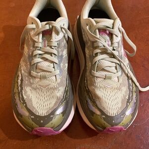 Hoka tennis shoes